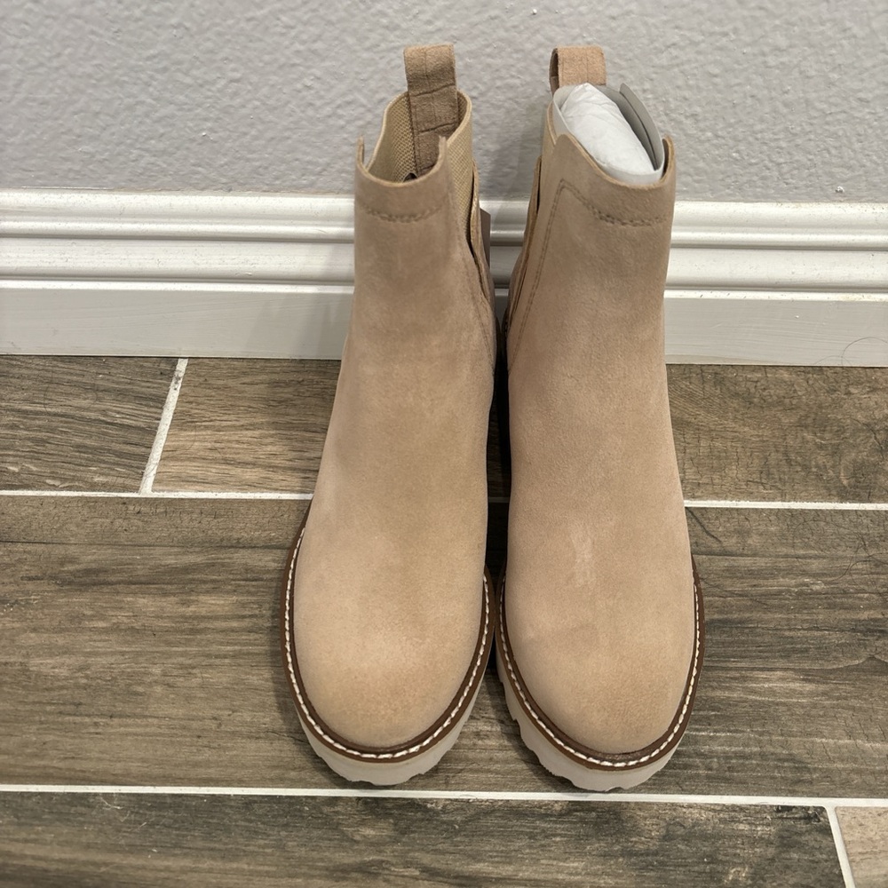 Dolce Vita tan suede ankle boots - Picture 5 of 8